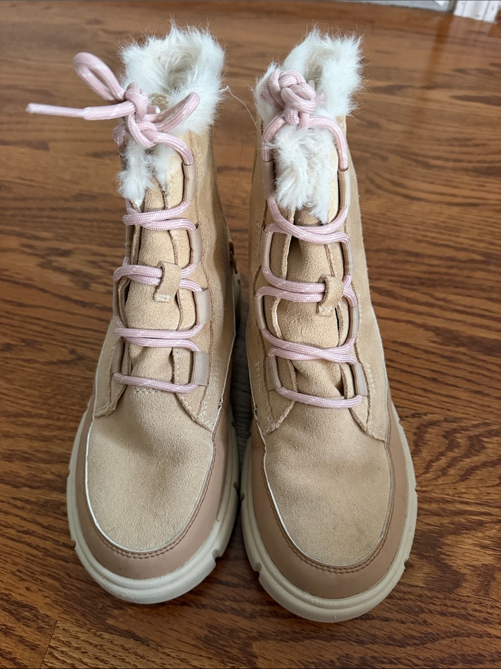 Sorel Kids Beige Faux-Fur Winter Boots with Pink Laces